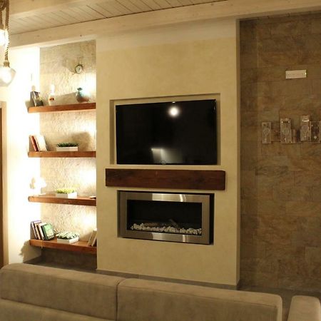 Villa Martina Ντεζεντσάνο ντελ Γκάρντα Εξωτερικό φωτογραφία