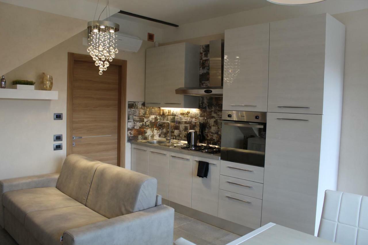 Villa Martina Ντεζεντσάνο ντελ Γκάρντα Εξωτερικό φωτογραφία